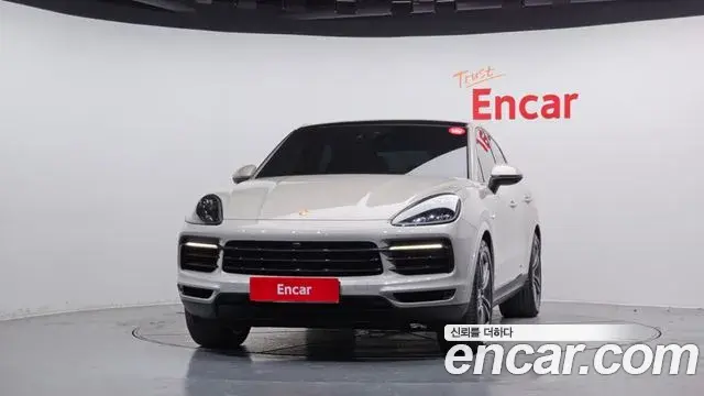 Porsche Cayenne 2021 — Photo 13/20