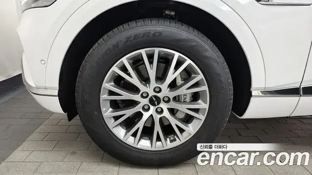 Genesis GV80 2023 — Photo 15/20