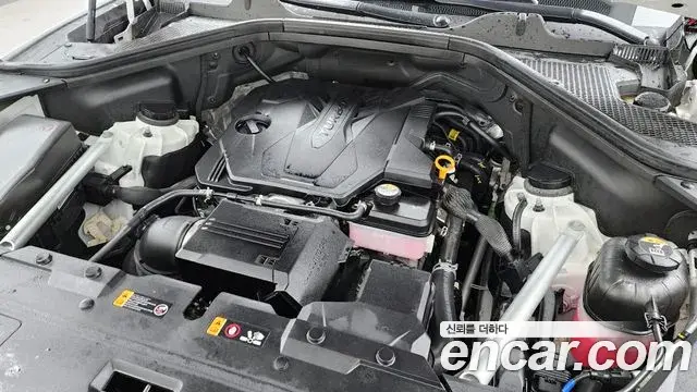 Genesis GV80 2023 — Photo 8/20