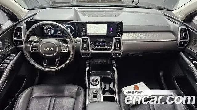 Kia Sorento 2023 — ფოტო 17/20