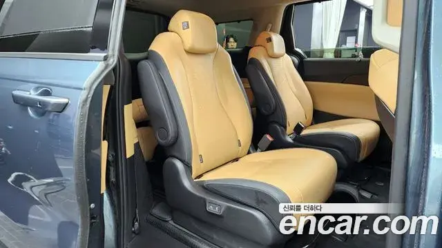Kia Carnival 2022 — Şəkil 16/20