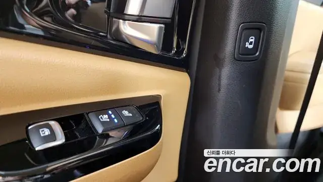 Kia Carnival 2022 — Şəkil 15/20