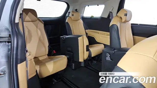 Kia Carnival 2020 — Фото 13/20