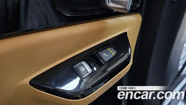 Kia Carnival 2020 — Фото 18/20