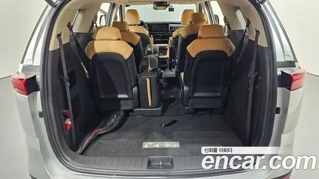 Kia Carnival 2020 — Фото 19/20