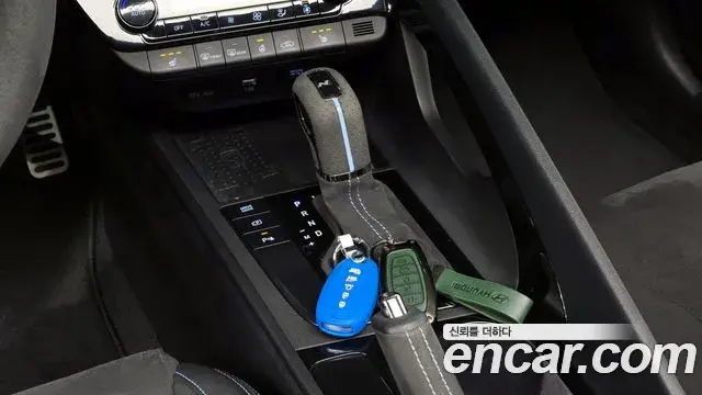 Hyundai The New Avante Hybrid 2022 — ფოტო 11/20