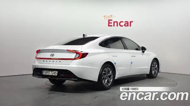 Hyundai Sonata Hybrid 2022 — Photo 9/20