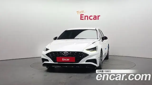 Hyundai Sonata Hybrid 2022 — Photo 4/20
