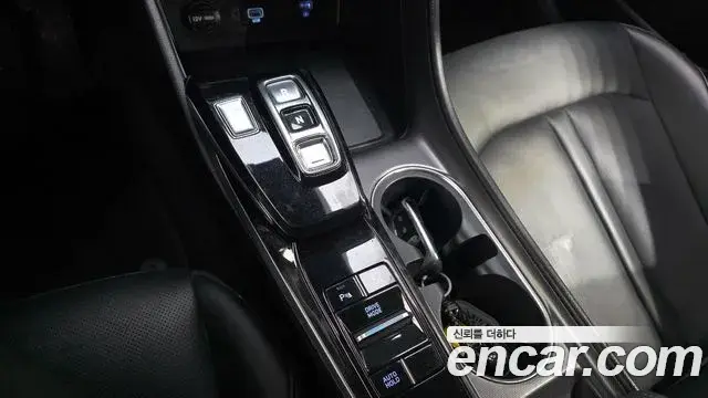 Hyundai Sonata Hybrid 2022 — Photo 8/20