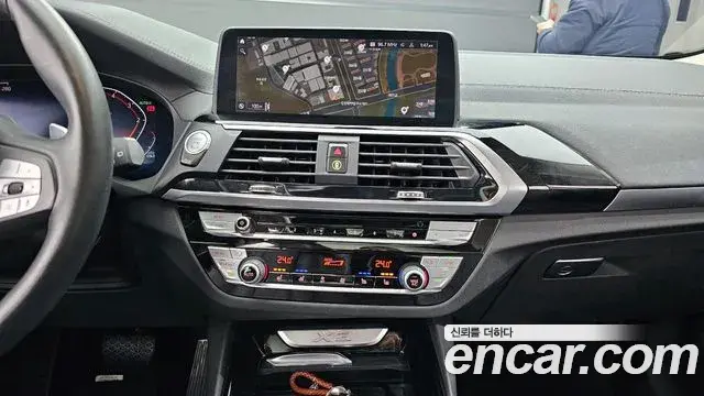 BMW X3 2021 — ფოტო 13/20