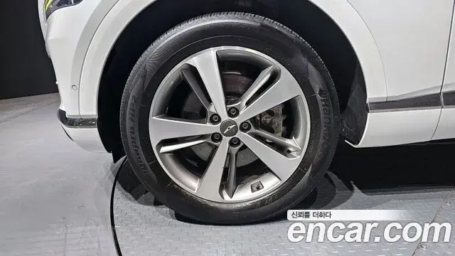 Genesis GV80 2020 — Photo 8/20