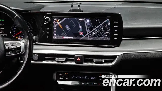 Kia K5 2020 — ფოტო 15/20