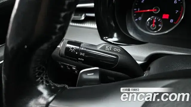 Kia K5 2020 — ფოტო 7/20