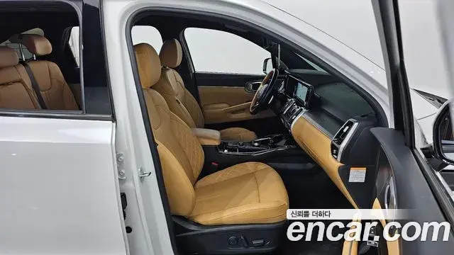 Kia Sorento 2023 — Photo 15/20