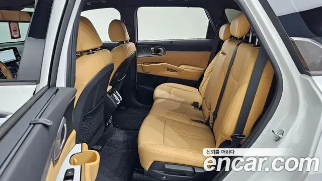 Kia Sorento 2023 — Photo 10/20