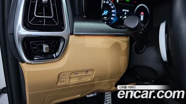 Kia Sorento 2023 — Photo 18/20