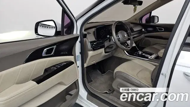 Kia Carnival 2021 — Photo 10/20