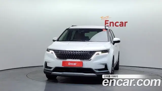 Kia Carnival 2022 — Фото 3/20