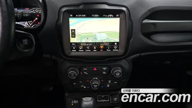 Jeep Renegade 2021 — Photo 17/20