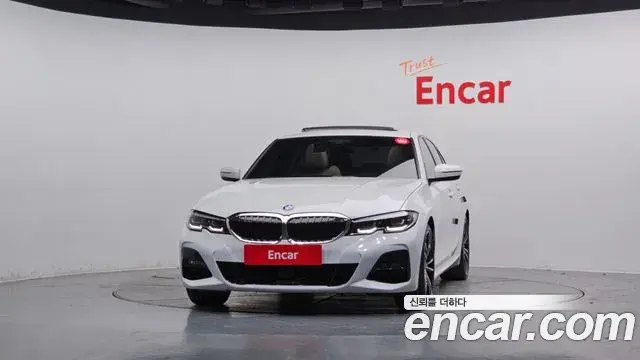 BMW 3 Series 2022 — ფოტო 16/20