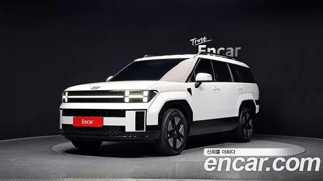 Hyundai Santa Fe 2023 — Photo 8/20