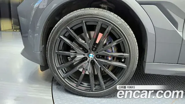 BMW X6 2023 — ფოტო 17/20