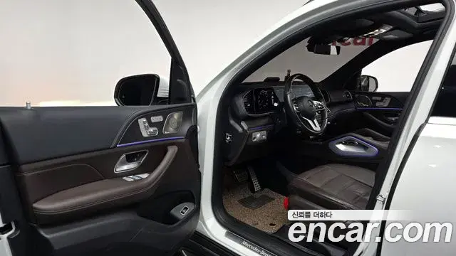 Mercedes-Benz GLS-Class 2022 — ფოტო 16/20