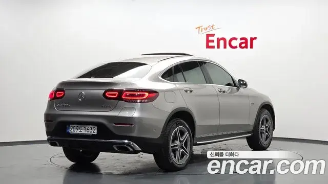 Mercedes-Benz GLC-Class 2021 — Photo 17/20
