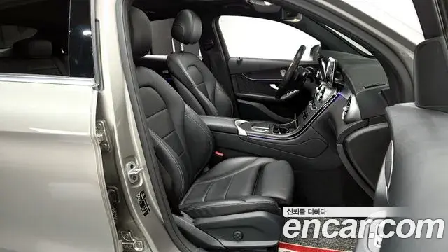 Mercedes-Benz GLC-Class 2021 — Photo 14/20