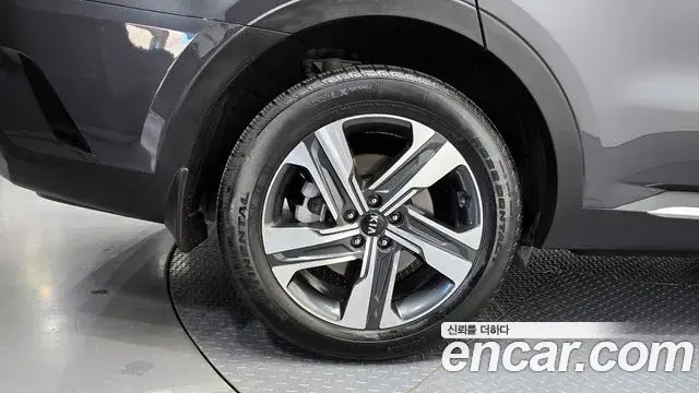 Kia Sorento 2020 — ფოტო 18/20