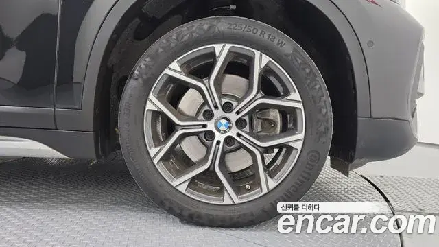 BMW X1 2021 — Photo 10/20
