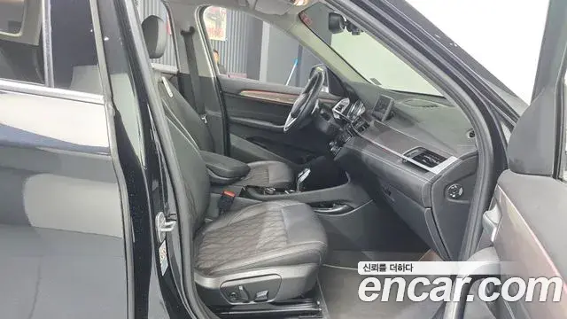 BMW X1 2021 — Photo 3/20