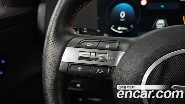 Hyundai Kona 2024 — Фото 18/20