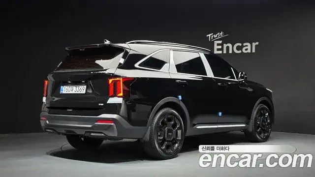 Kia Sorento 2025 — Фото 1/20