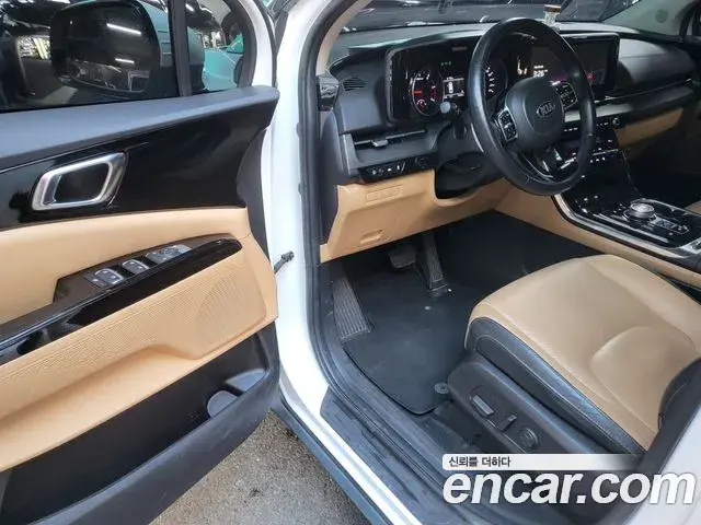 Kia Carnival 2020 — Photo 2/19
