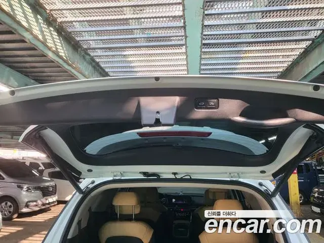 Kia Carnival 2020 — Photo 14/19