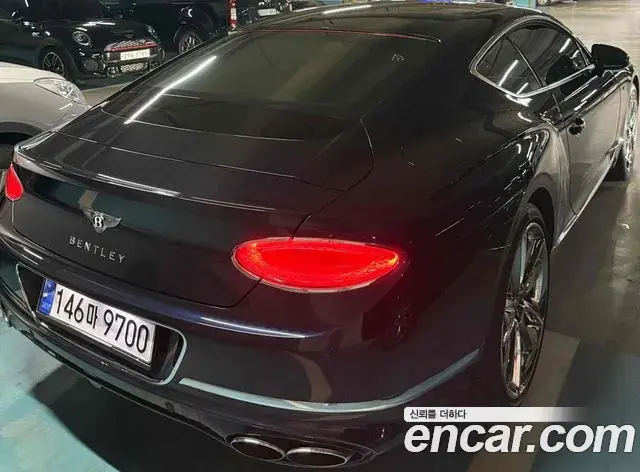 Bentley Continental GT 2020 — Photo 8/14