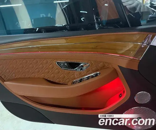 Bentley Continental GT 2020 — Photo 5/14