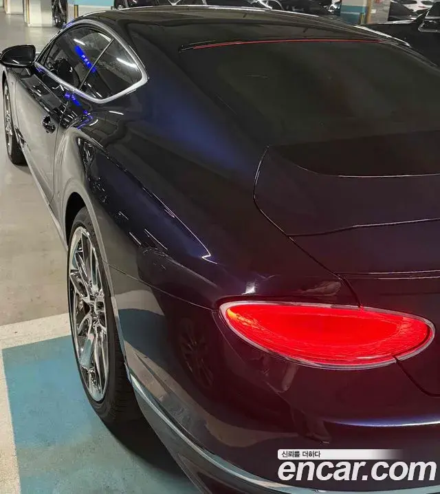 Bentley Continental GT 2020 — Photo 7/14