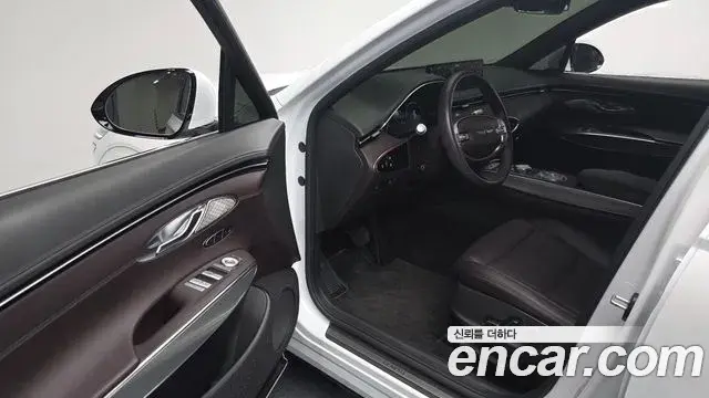 Genesis GV70 2023 — Şəkil 16/20