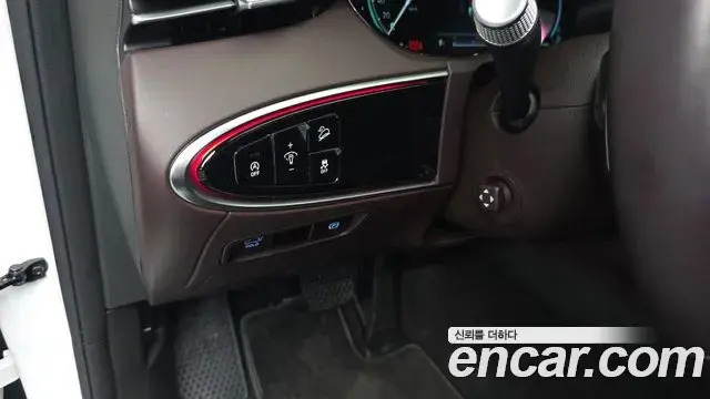 Genesis GV70 2023 — Şəkil 19/20