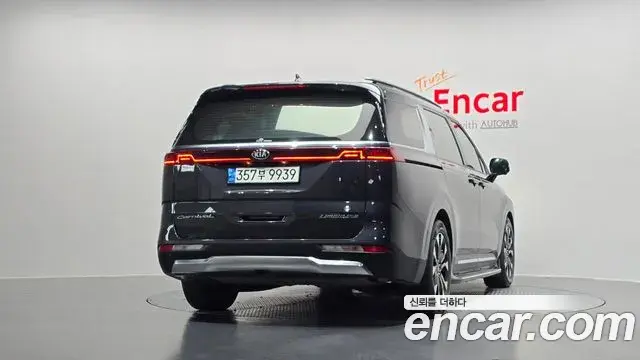 Kia Carnival 2021 — Photo 12/20