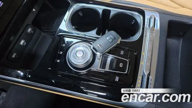Kia Carnival 2021 — Photo 19/20