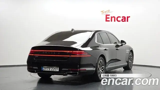 Genesis G90 2023 — Photo 17/20