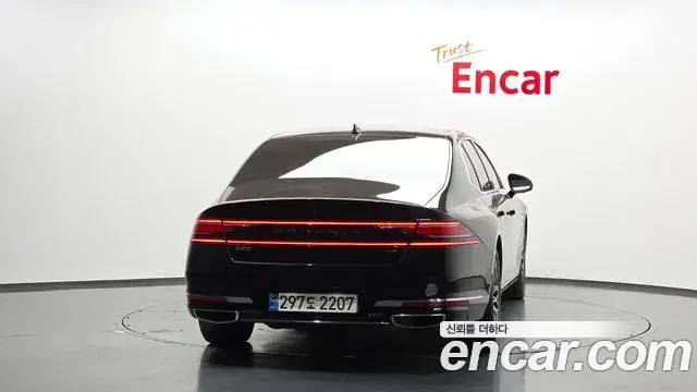 Genesis G90 2023 — Photo 10/20