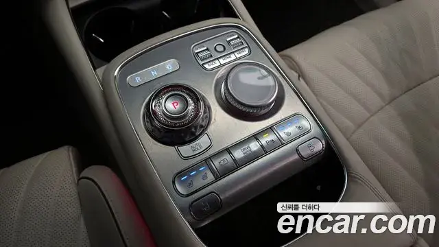 Genesis G90 2023 — Photo 8/20
