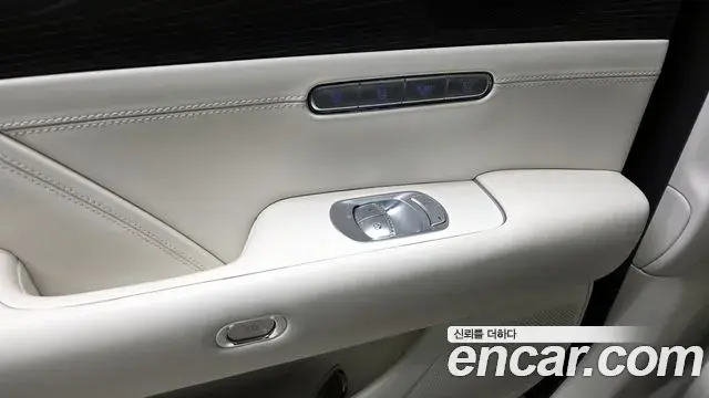 Genesis G90 2023 — Photo 13/20
