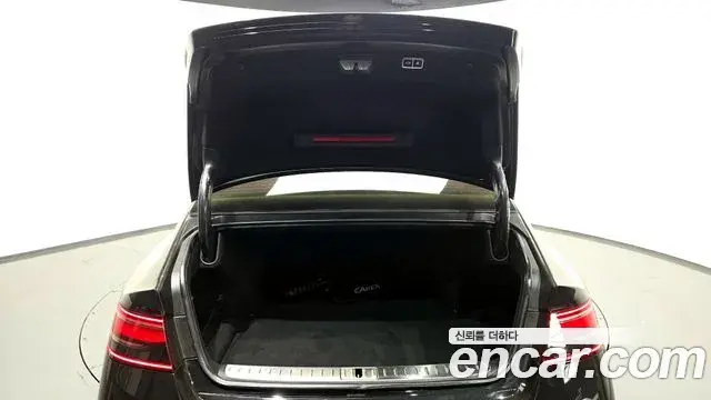 Genesis G90 2023 — Photo 6/20