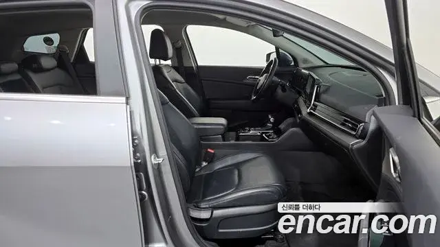 Kia Sportage 2021 — Фото 11/20