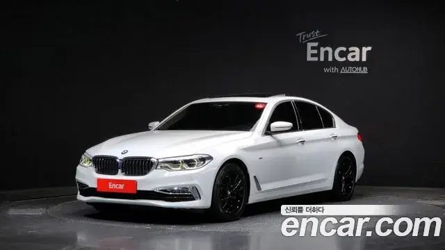 BMW 5 Series 2018 — Photo 12/20